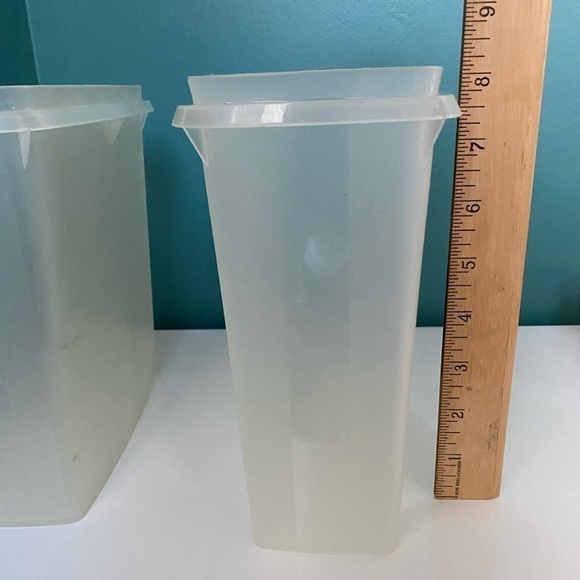 Vintage Tupperware Store-n-Pour, Cereal Keepers Container Lot Of 2 No Lids 469-6 - Picture 7 of 11
